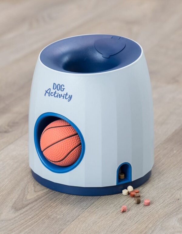 Розвиваюча іграшка Trixie Dog Activity Ball & Treat для собак, d:17х18см (пластик) - Image 6