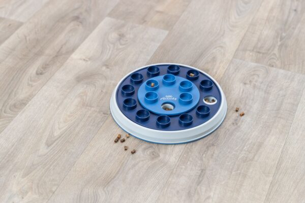 Розвиваюча іграшка Trixie Dog Activity Twister для собак, d:28 см (пластик) - Image 6