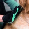 Рукавичка Trixie для вичісування шерсті, 16х24 см - Image 3